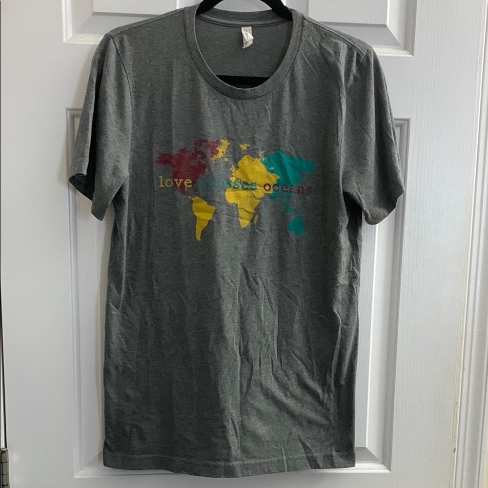 3/$20✨ Love Crosses Ocean World Map Bella Canvas Dark Gray Tee - Picture 1 of 5